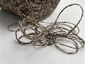 Shetlandsuld 2 trådet - mouline spundet i taupe toner, 500 gram